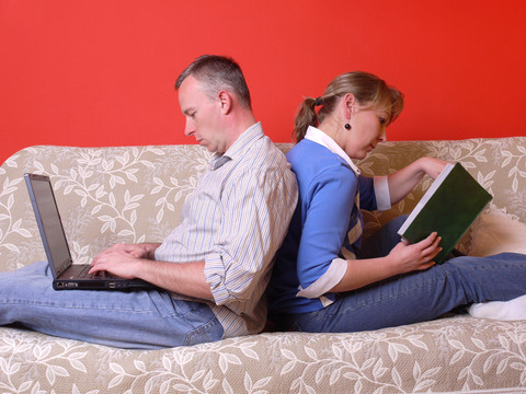 emotional-affair-signs